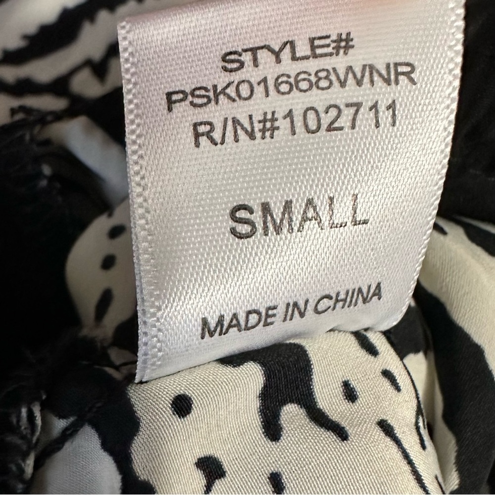 Harlowe & Graham Printed Pants - Picture 5 of 9